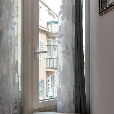 Palace Queen Mary I Luxury Penzion 4*