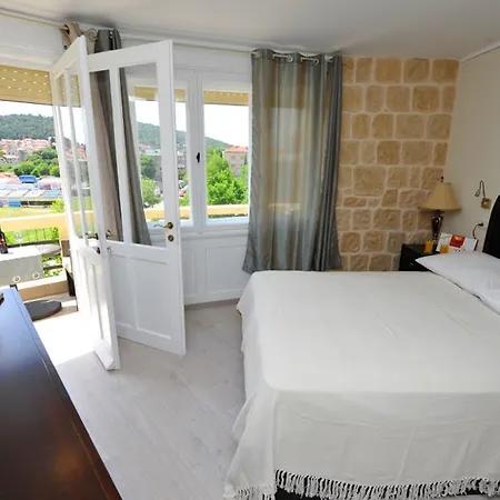 Palace Queen Mary I Luxury 4* Split