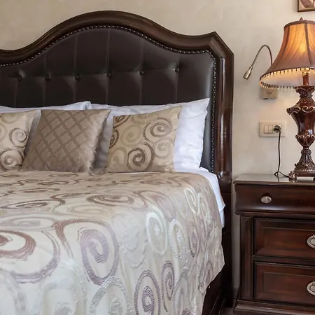 Palace Queen Mary I Luxury Guest house 4*